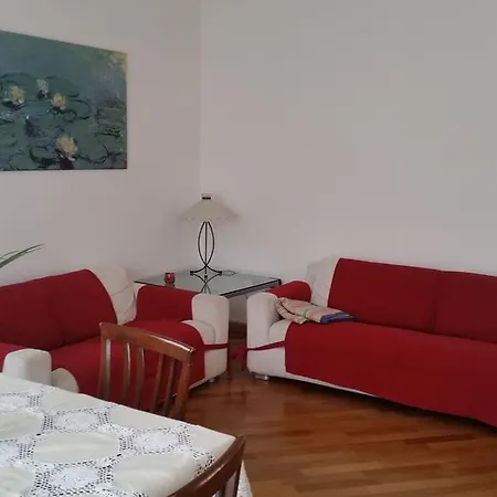 Apartment Casa Chrea *